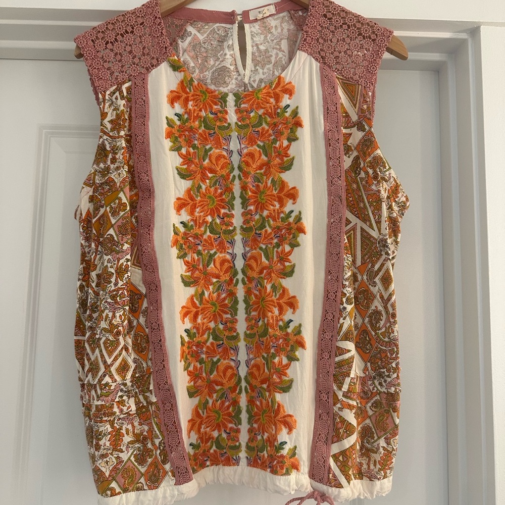 Floral Embroidered Women's Top by Tiny, bought at Anthropologie, Size XL